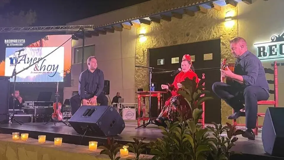 Brillante actuación de Carmen Macareno en la II Velada Flamenca de Reconquista (Foto: Ayer&hoy)